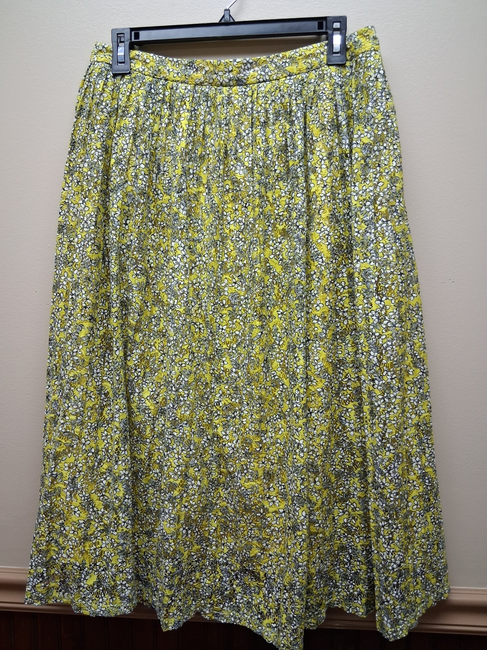 Who What Wear Chartreuse Yellow Black Floral Pleated Midi Skirt Lined Size 8